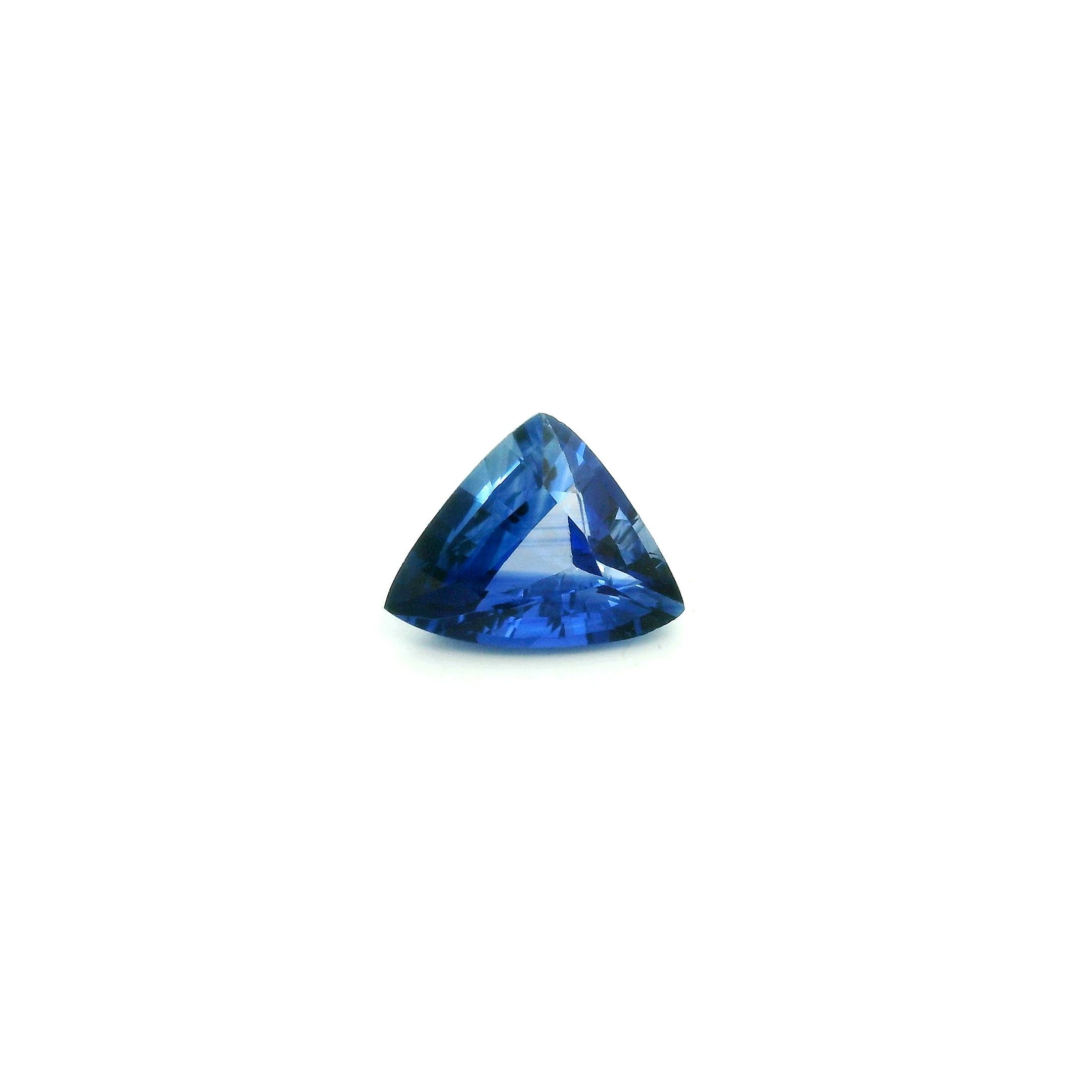 1.05 ct Triangular Sapphire