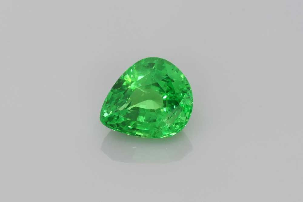 Granat 1,54 ct, zielony, szlif gruszka