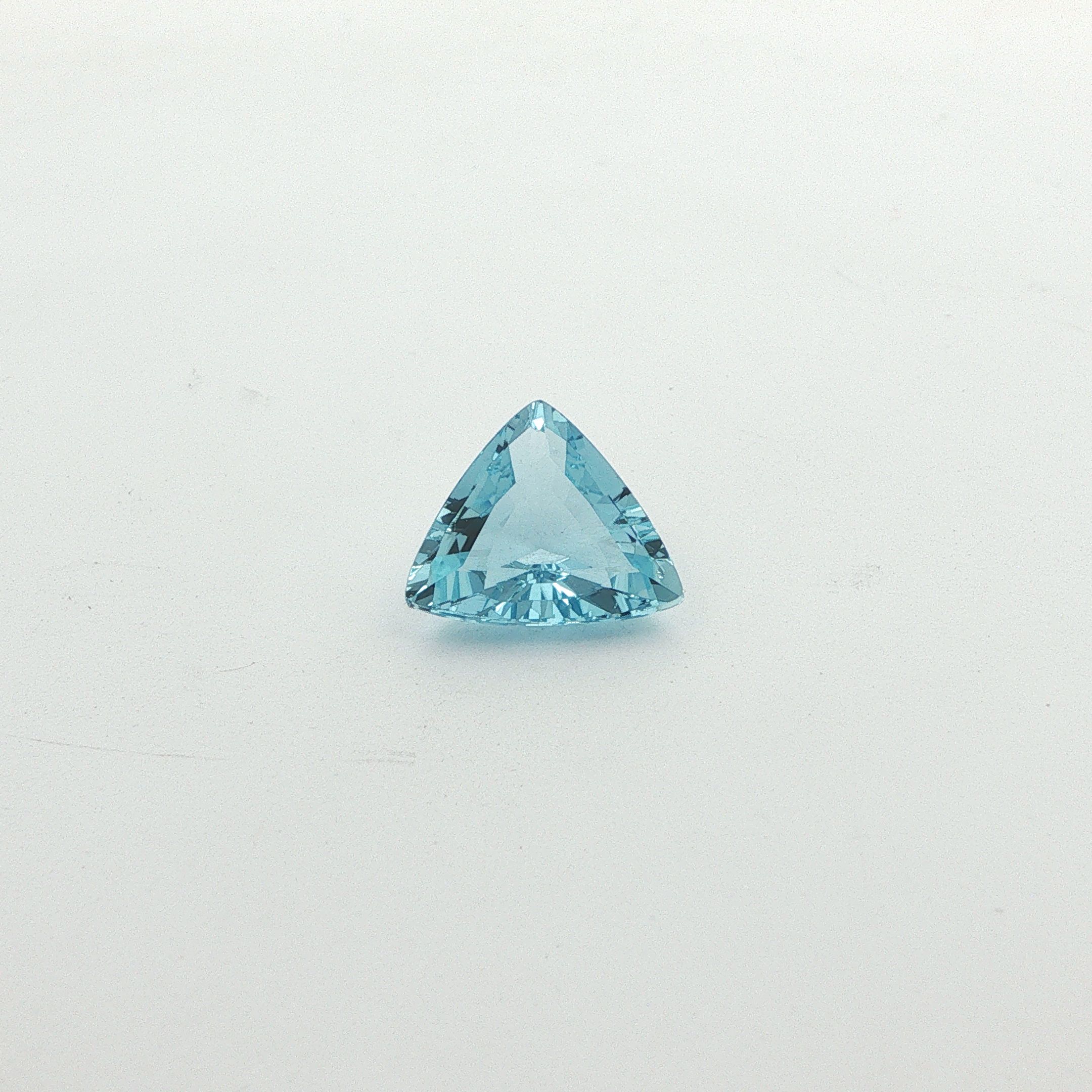 3.99 ct Triangular aquamarine