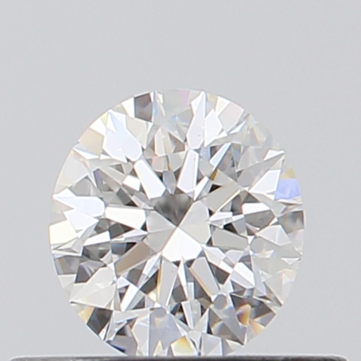 Prírodný diamant okrúhly...