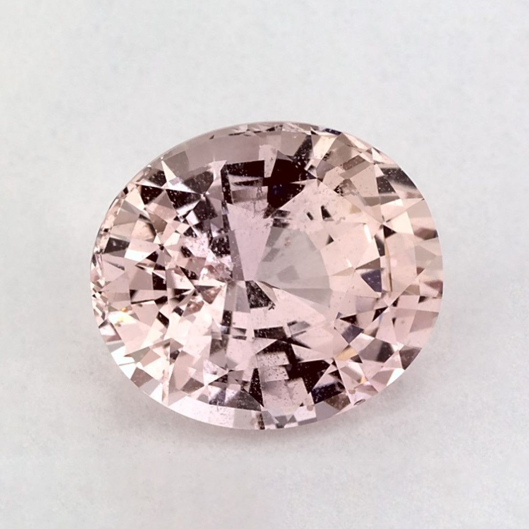 Szafir 3,33 ct, różowy, szlif owalny