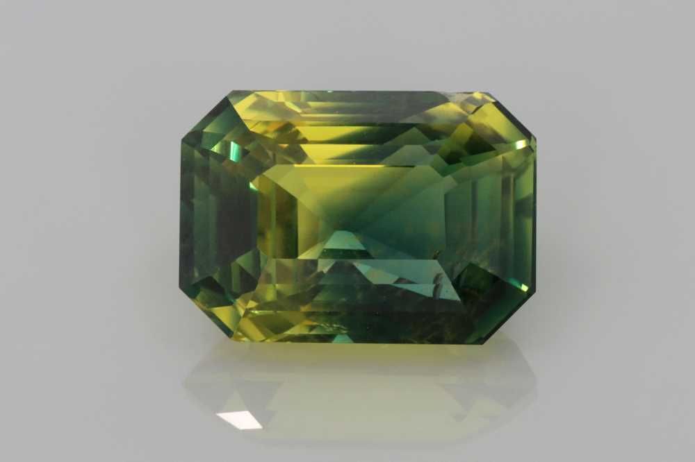 SAPPHIRE FACETED 5.08ct BI_COLOR Bi-Color SI KENYA NONE