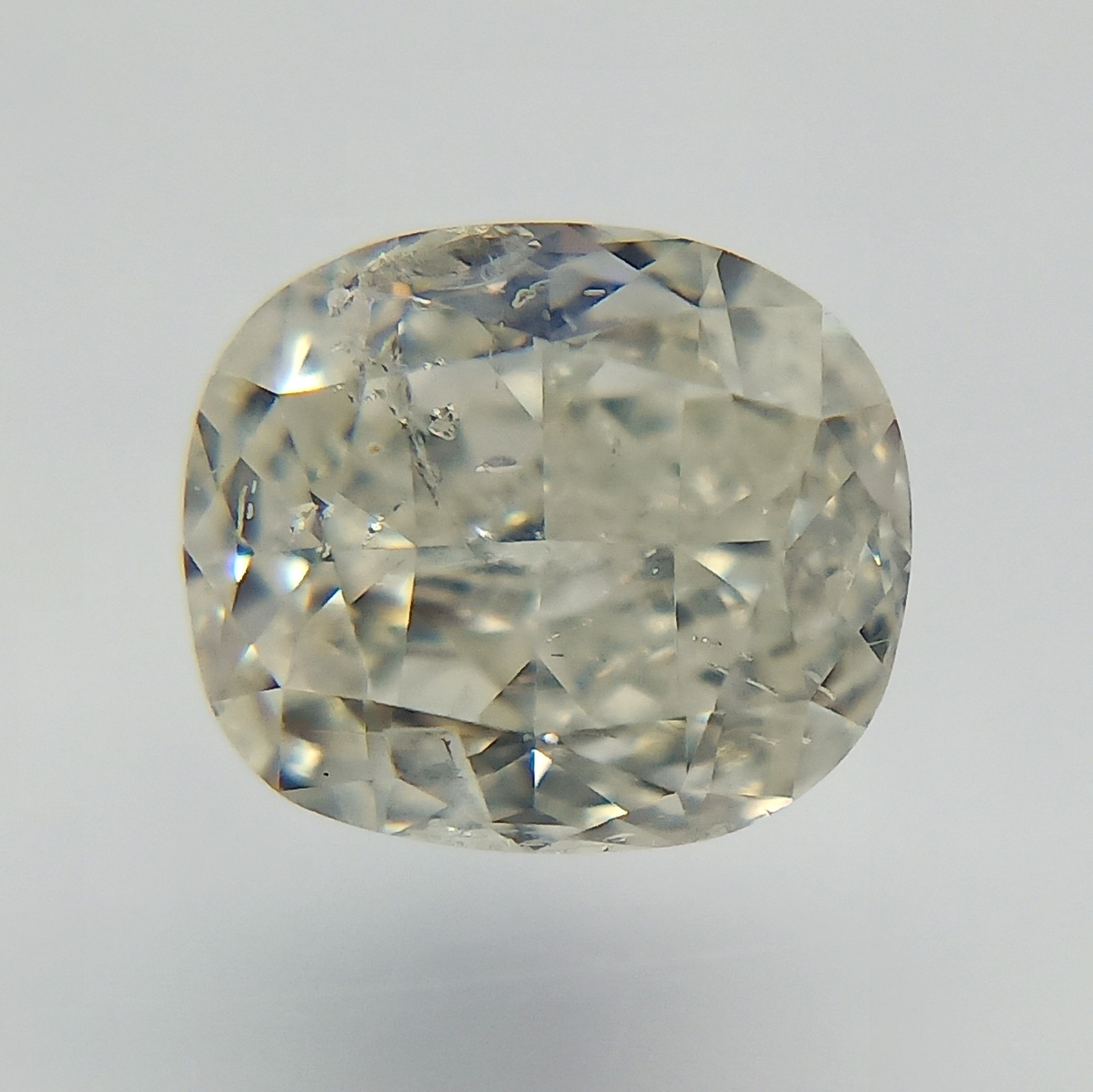 Prírodný diamant cushion,...