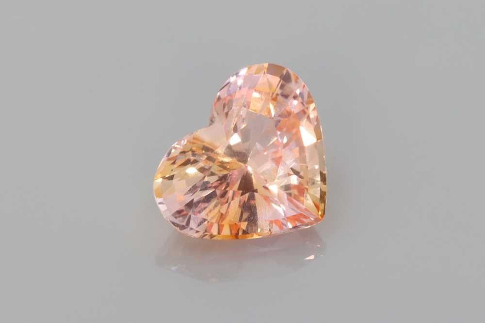 SAPPHIRE FACETED 2.05ct MULTI_COLOR Vivid MULTI_COLOR SI SRILANKA HEATED