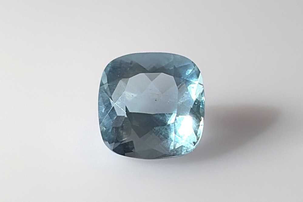 Akwamaryn 4,55 ct, niebieski, szlif cushion