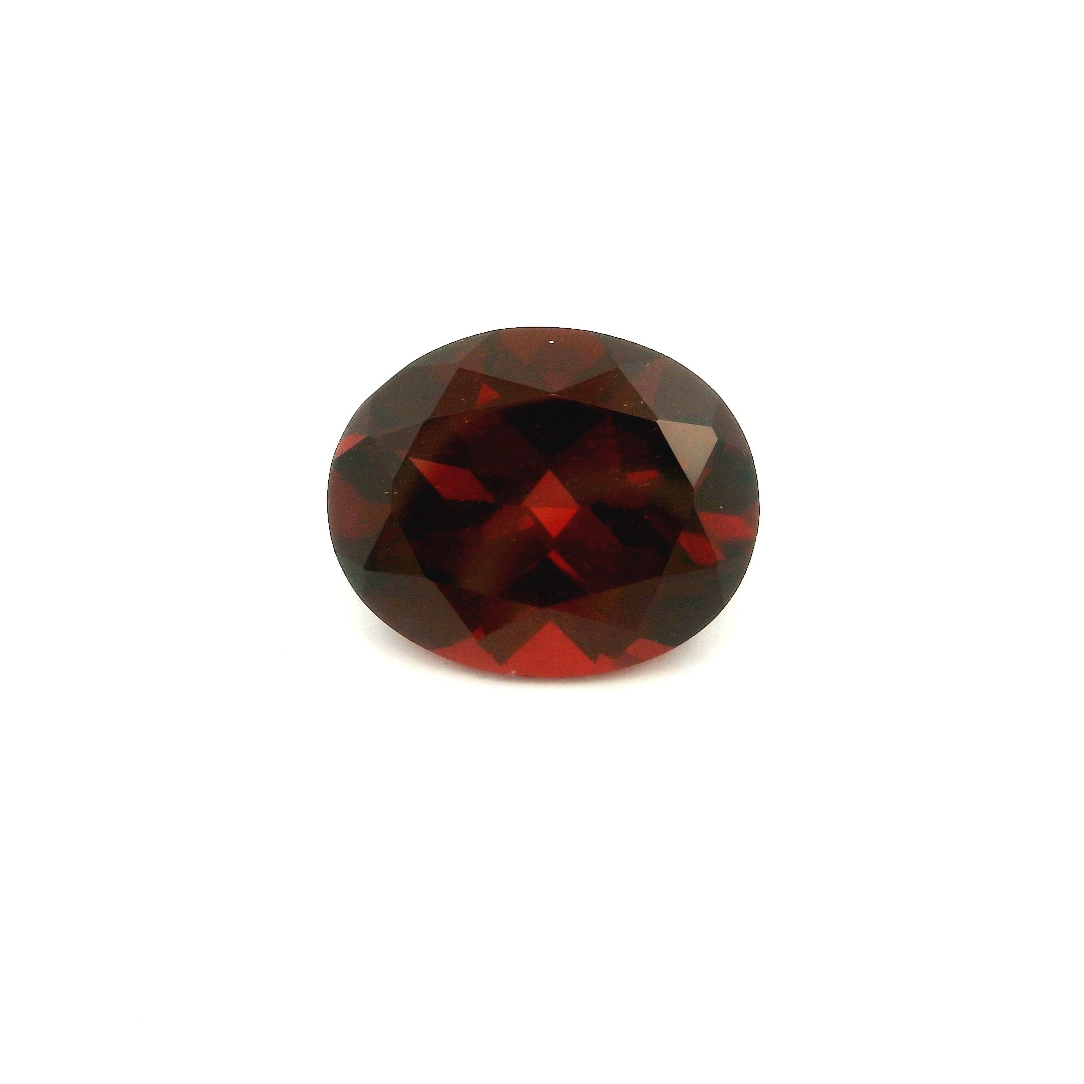 Granat 4,45 ct, czerwony, szlif owalny