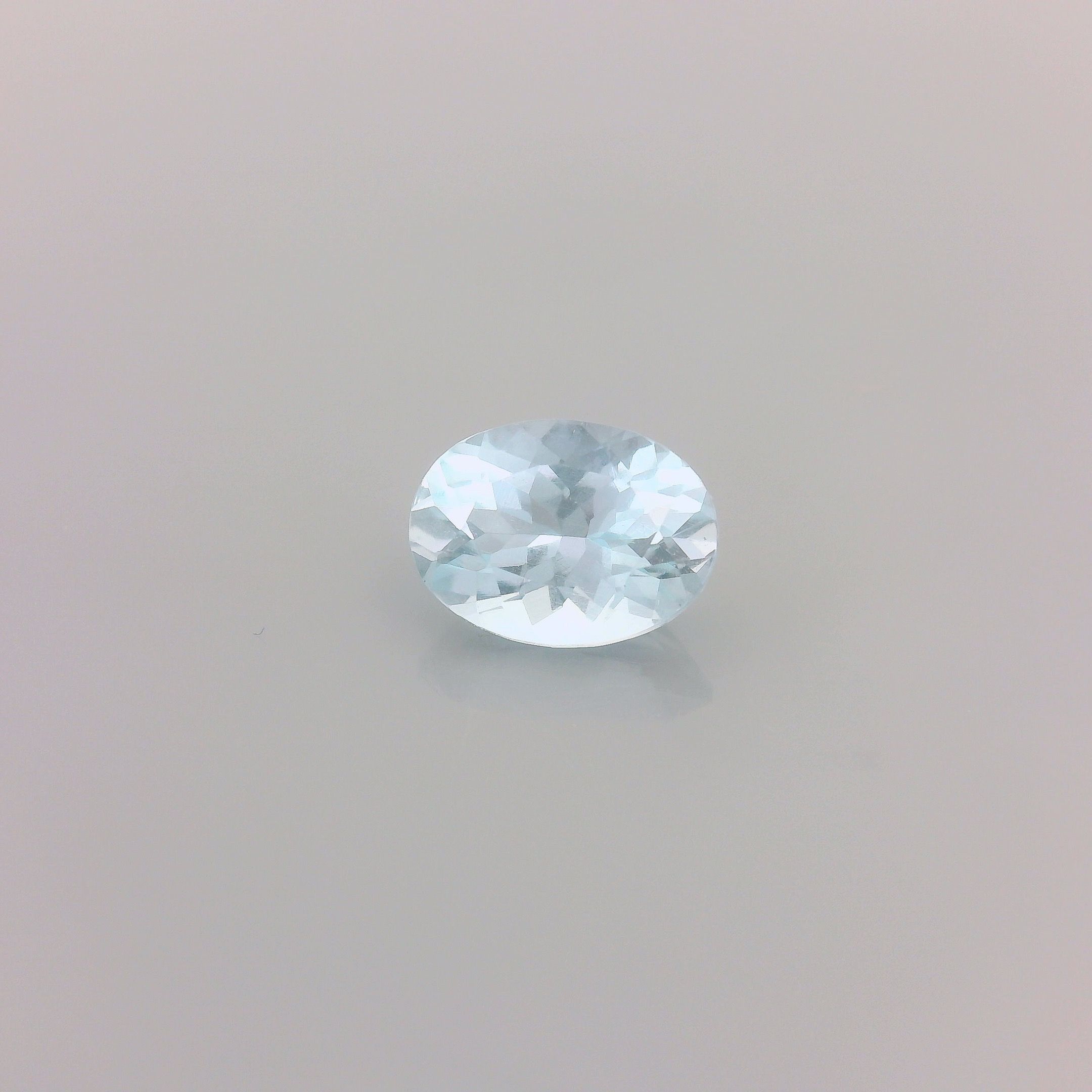 0.78 ct Oval aquamarine