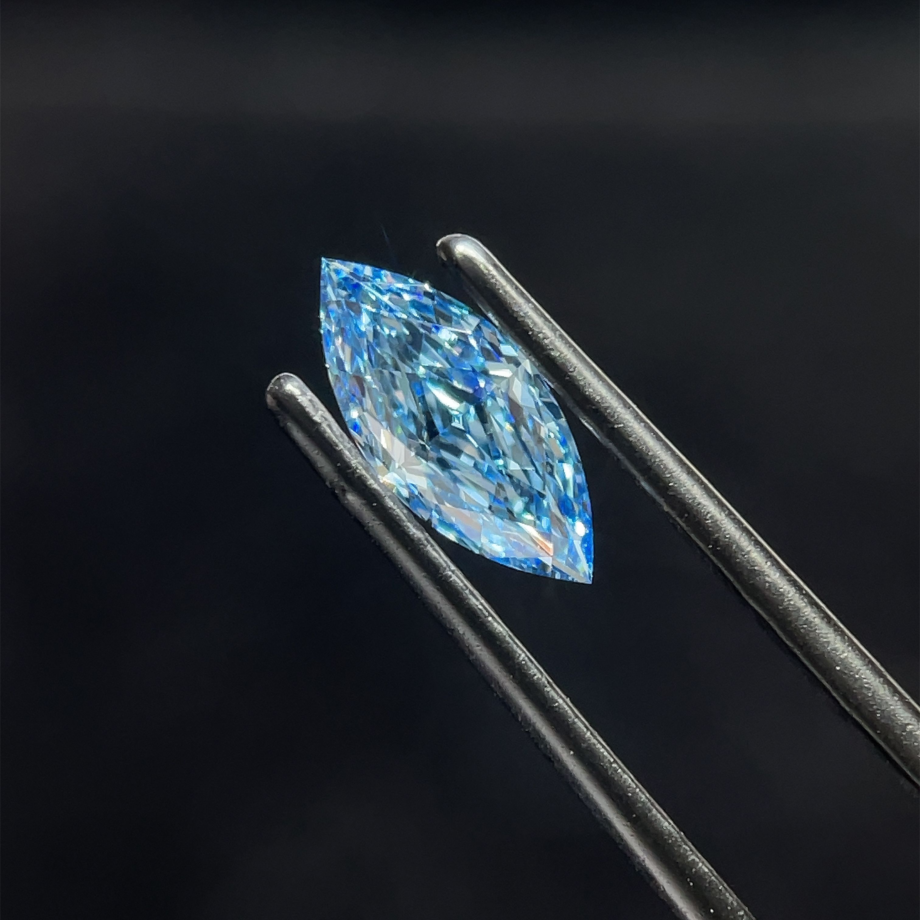 1.03 CT Fancy Vivid Blue MARQUISE