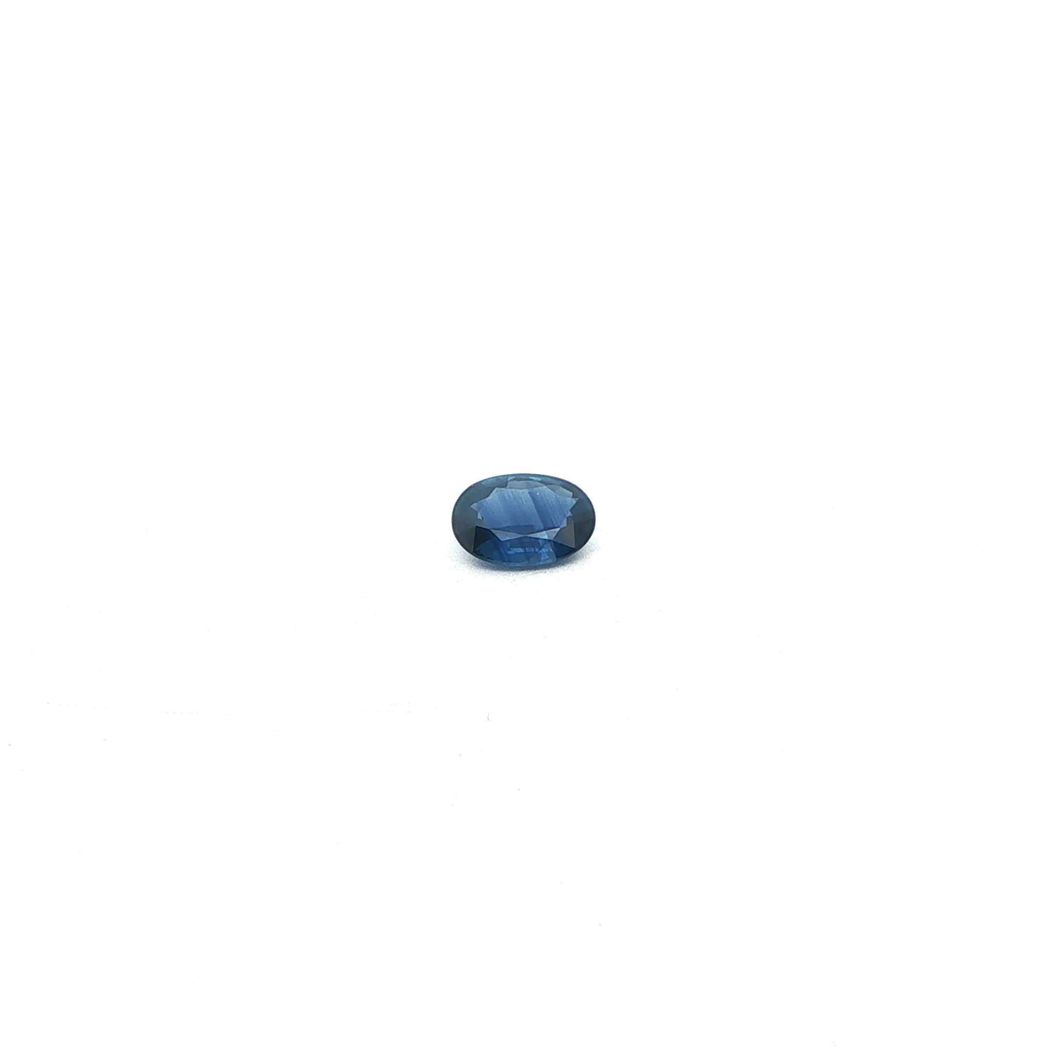 0.85 ct Oval sapphire