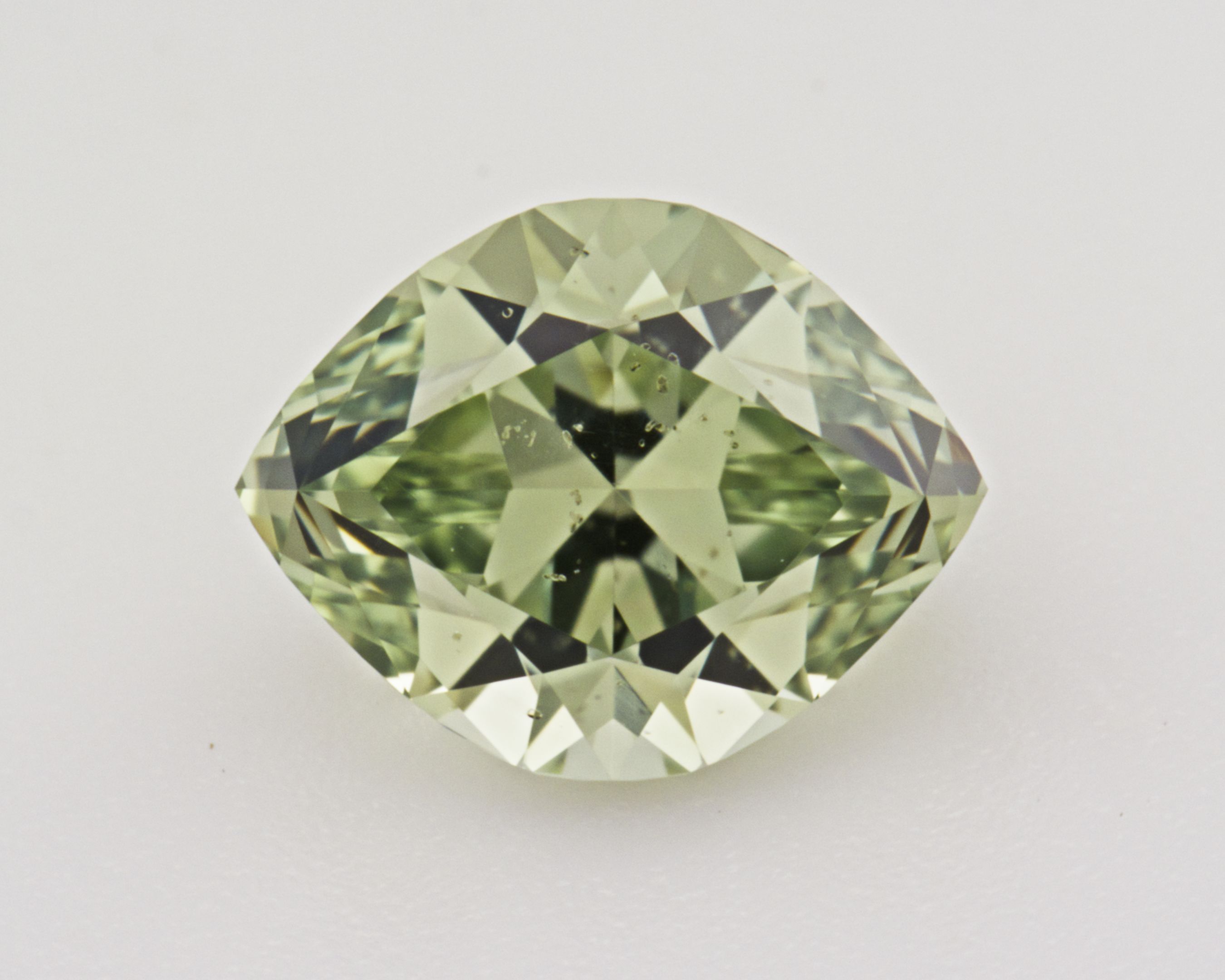 Szafir 1,63 ct, zielony, szlif markiza