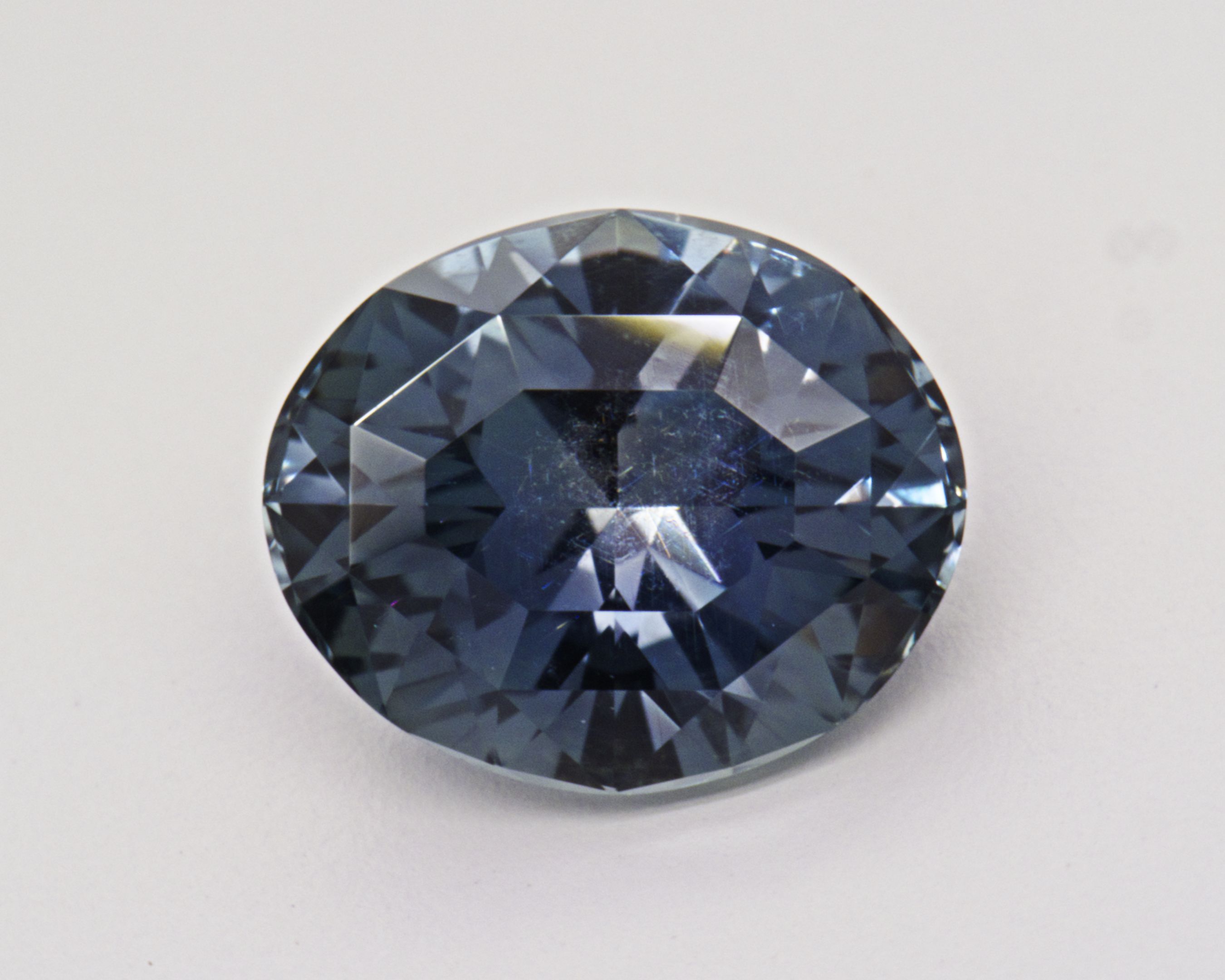 Szafir 1,09 ct, morski, szlif owalny