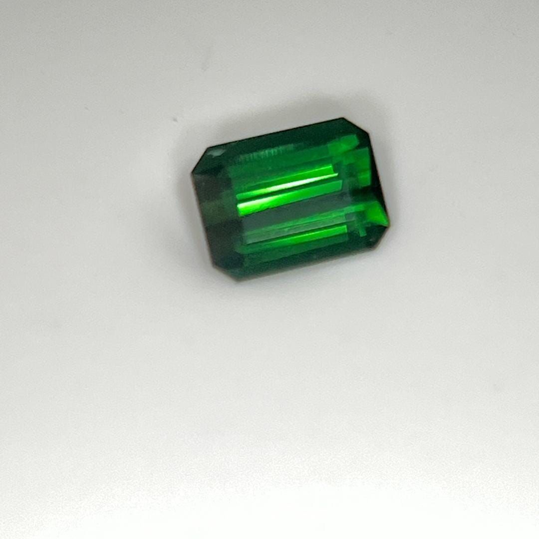 Turmalin 1,63 ct, zielony, szlif szmaragdowy
