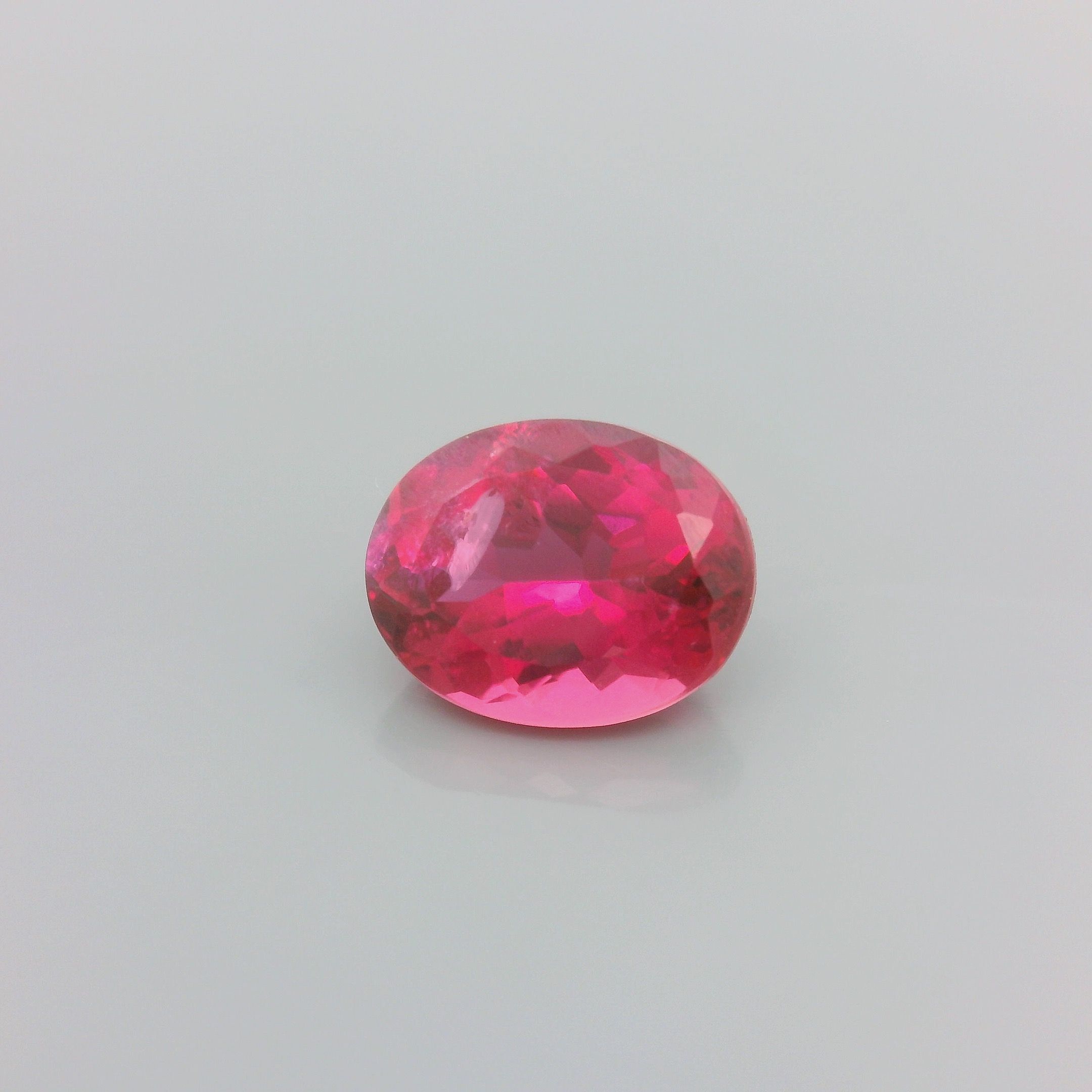 Turmalin 2,07 ct, różowy, szlif owalny