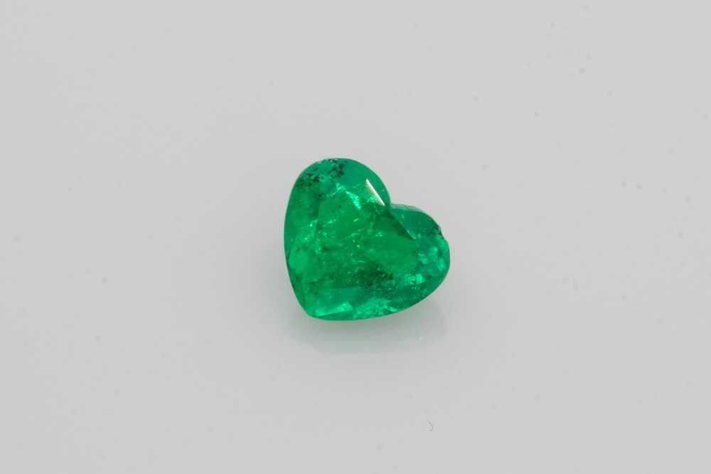 Szmaragd 1,11 ct, zielony, szlif serce