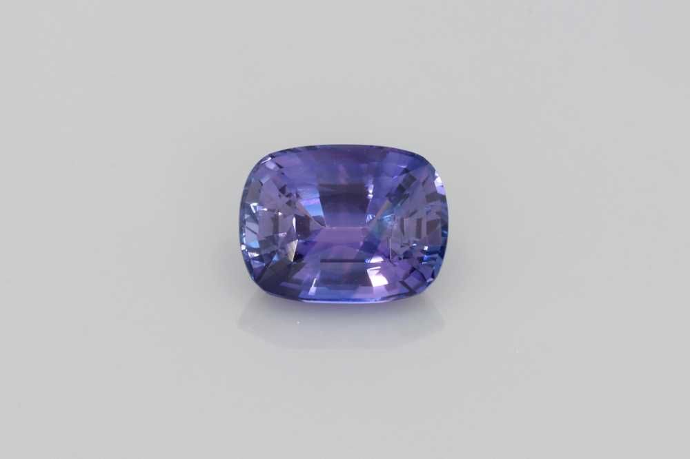 Szafir 1,53 ct, purpurowy, szlif cushion