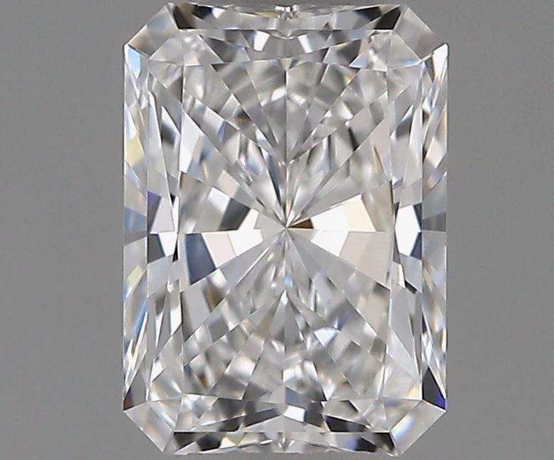 Prírodný diamant radiant,...