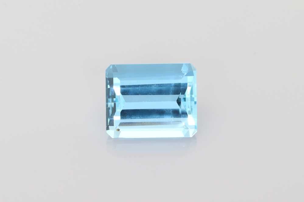 AQUAMARINE FACETED 4.56ct BLUE Vivid BLUE SI MOZAMBIQUE NONE