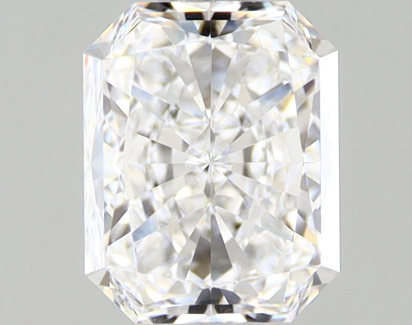 Prírodný diamant radiant,...