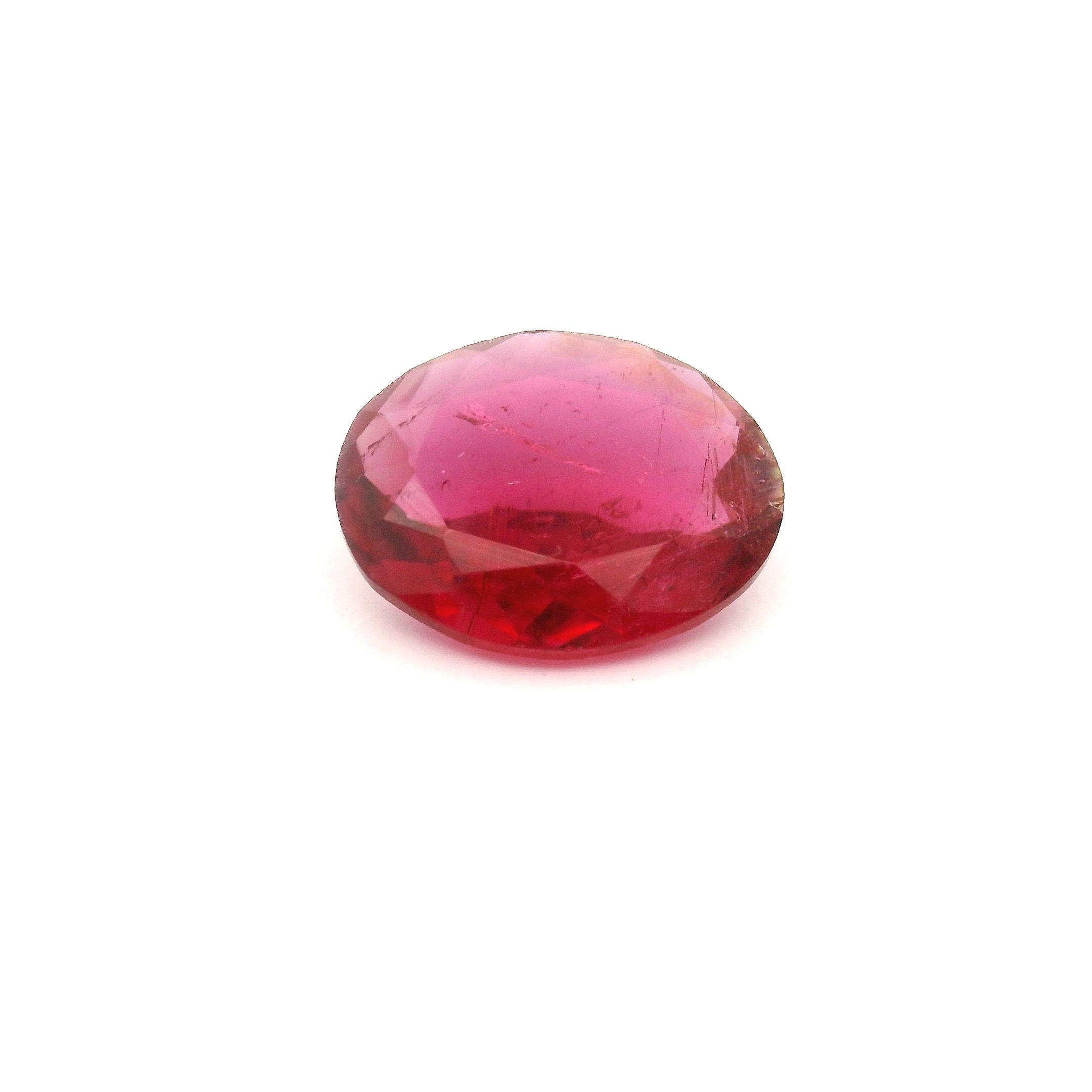 Turmalin 1,88 ct, czerwony, szlif owalny