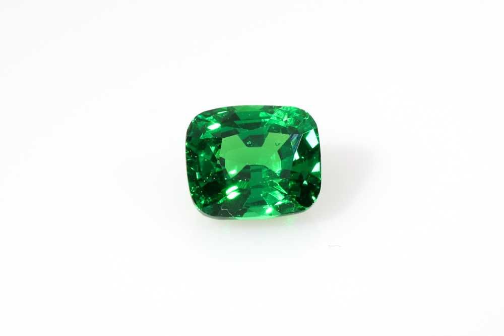 Granat 1,02 ct, zielony, szlif cushion