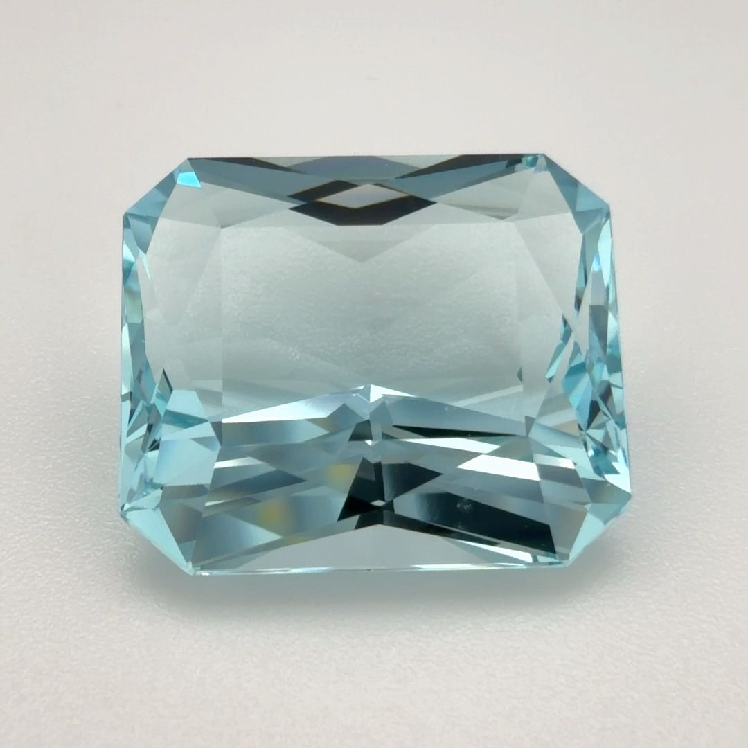 8.30 ct Aquamarine