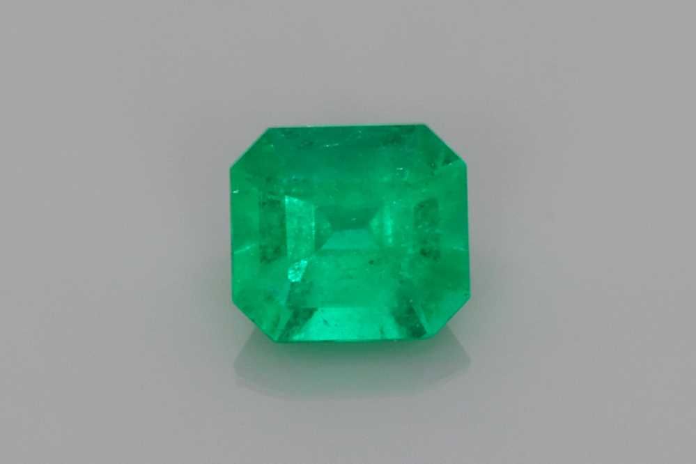 0.37 ct Emerald