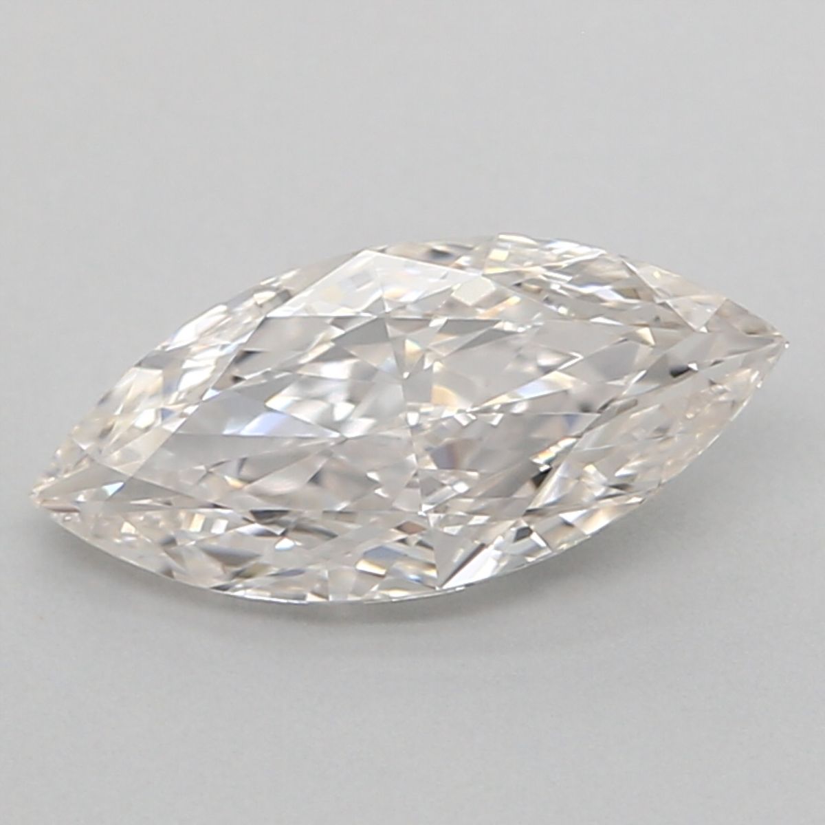 Prírodný diamant markíz,...