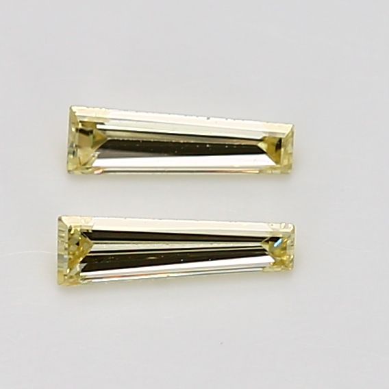 0.17 カラット Tapered Baguette ファンシー イエロー VVS2 天然 ダイヤモンド