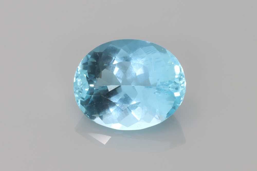 Akwamaryn 3,03 ct, niebieski, szlif owalny