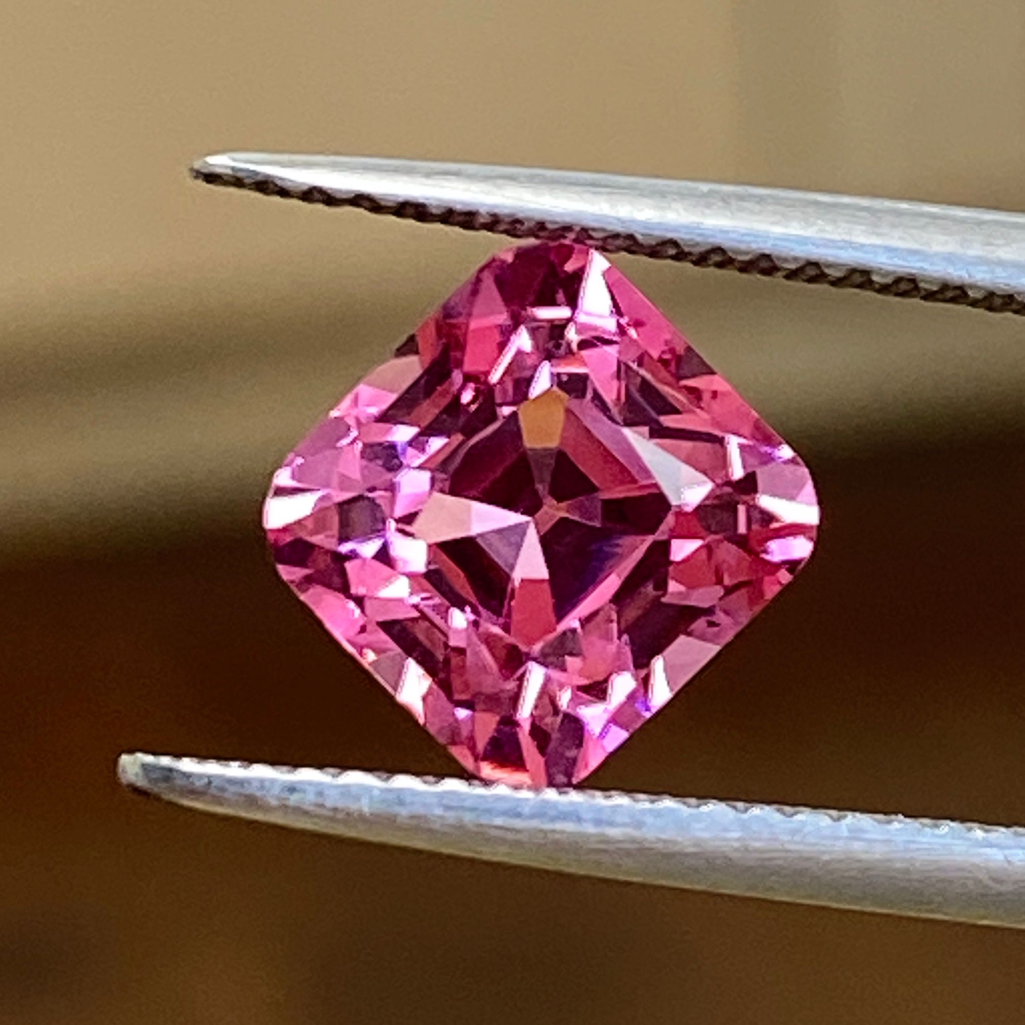 SPINEL FACETED 3.3ct PINK Pink EC SRILANKA NONE