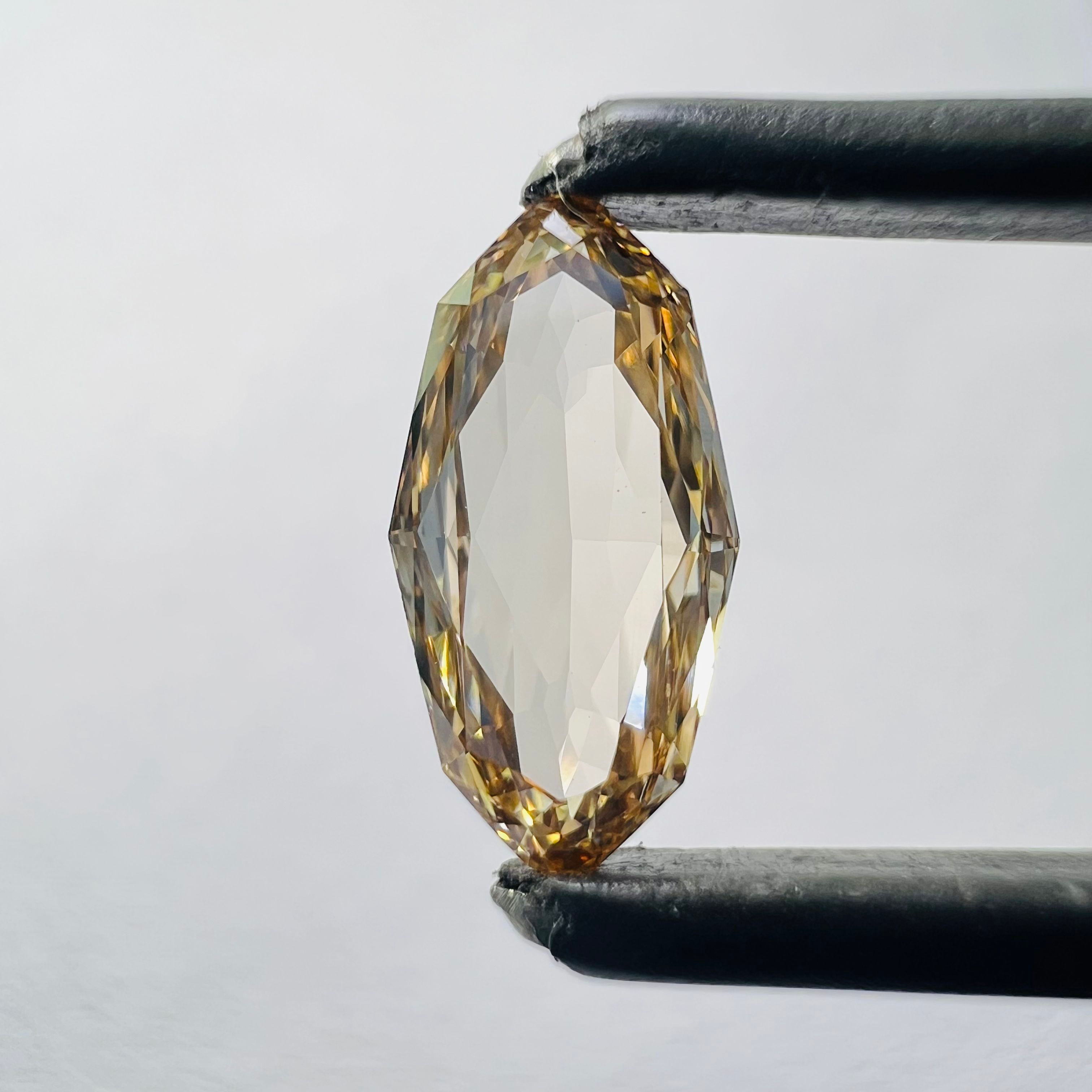 0.88 CT Orange OVAL