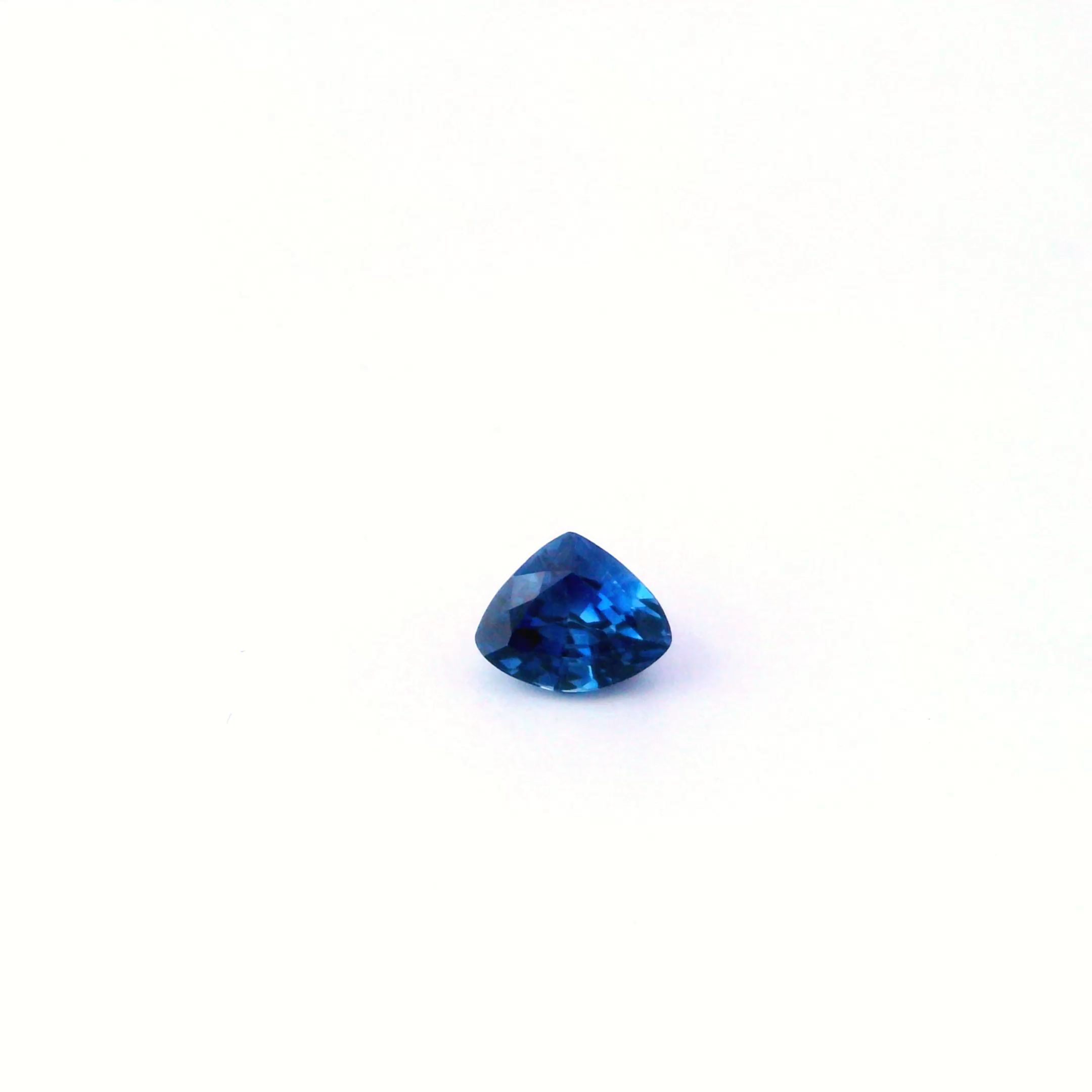 SAPPHIRE Trilliant 0.91ct BLUE SI FACETED