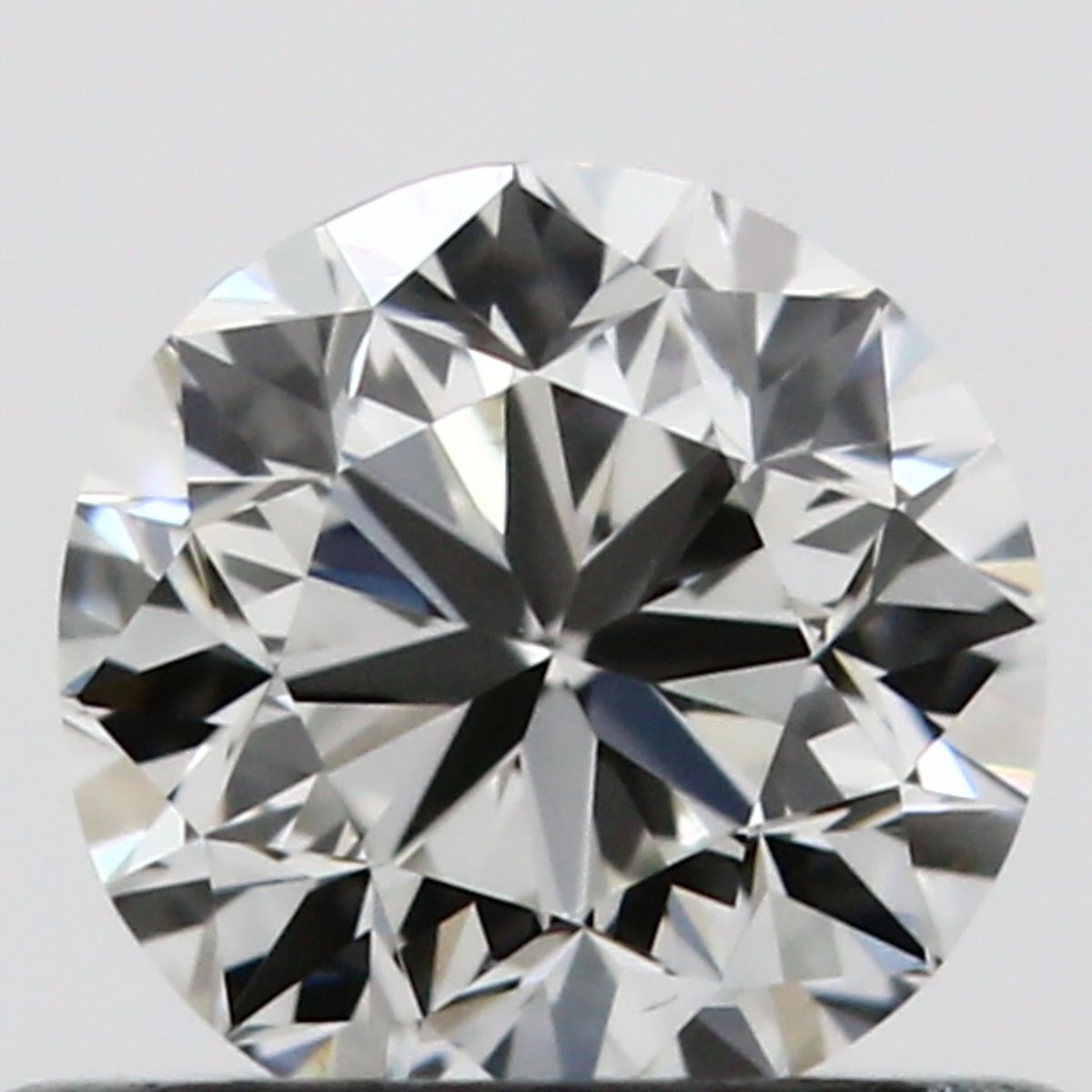 Prírodný diamant okrúhly...