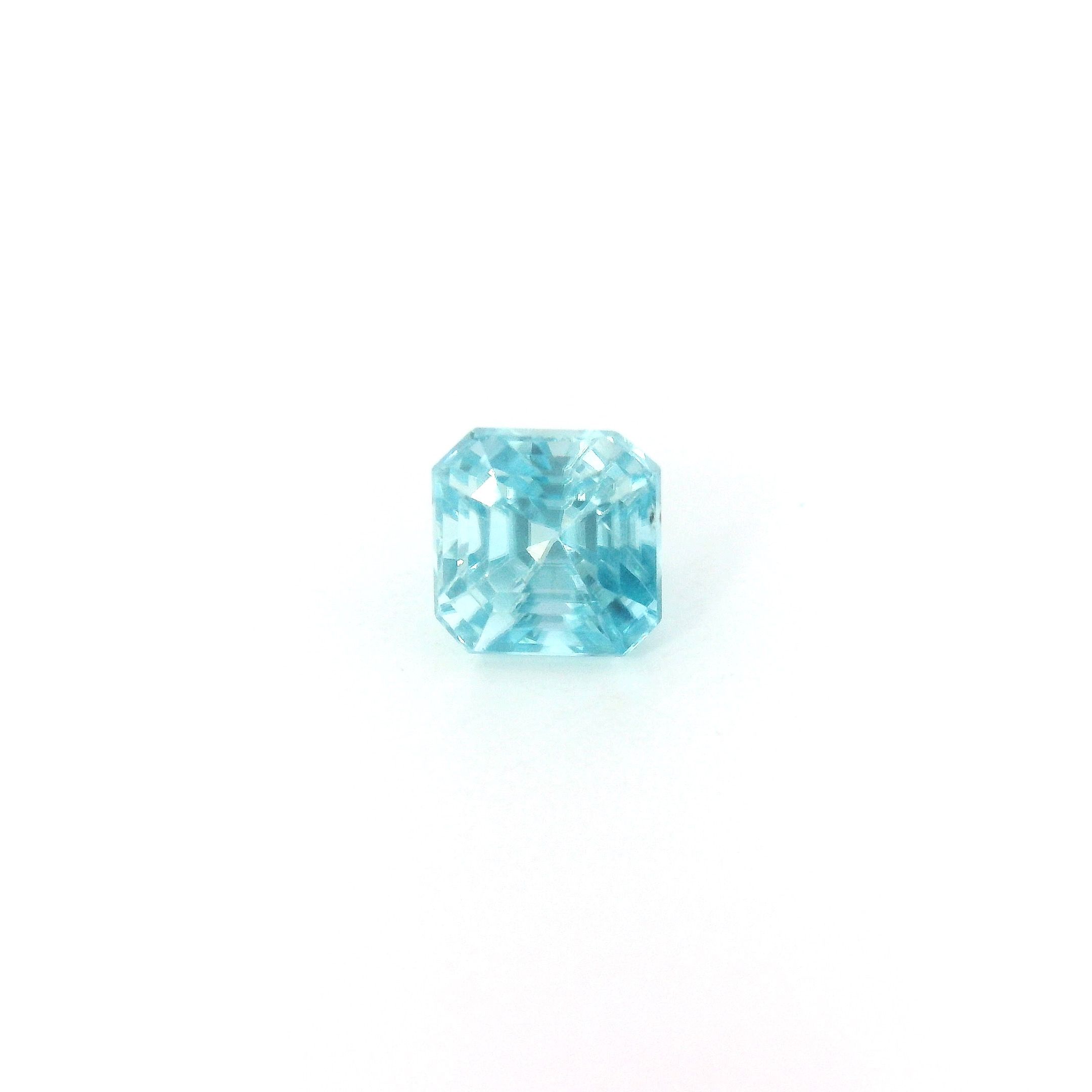 Cyrkon 1,55 ct, niebieski, szlif ośmiokątny