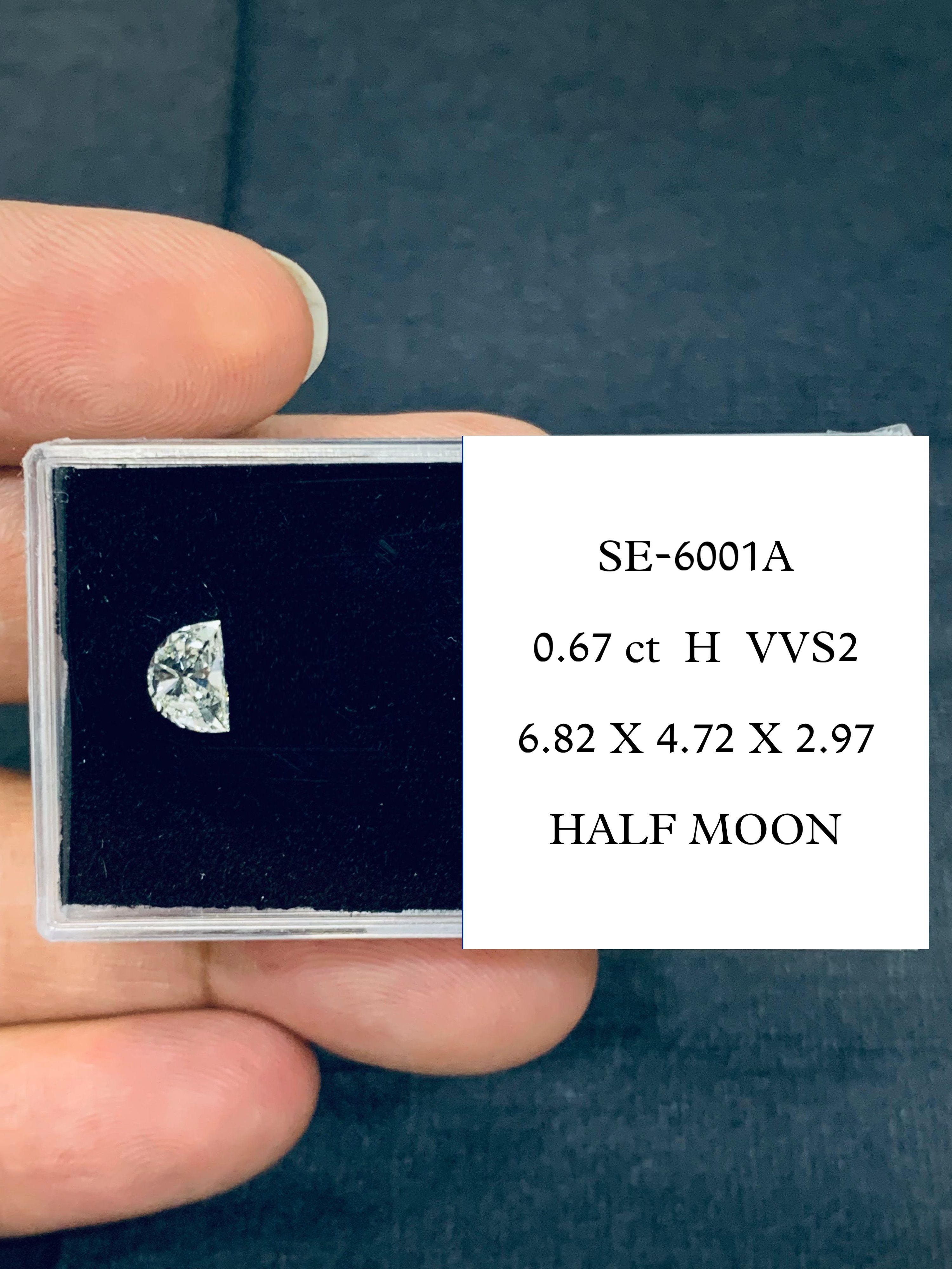 Prírodný diamant half moon,...