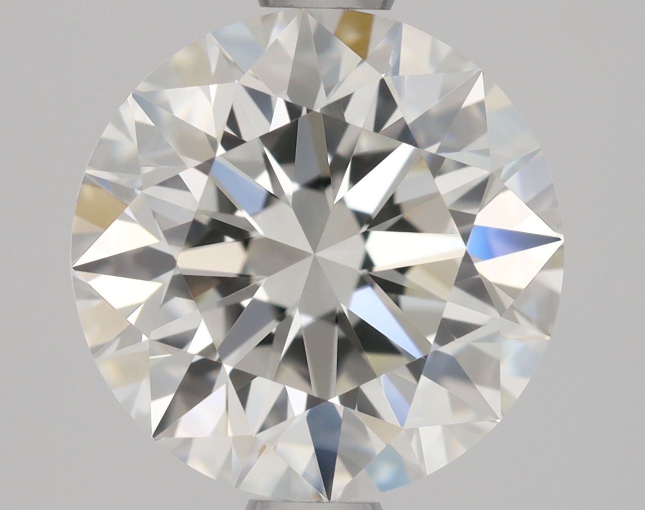 Prírodný diamant okrúhly...