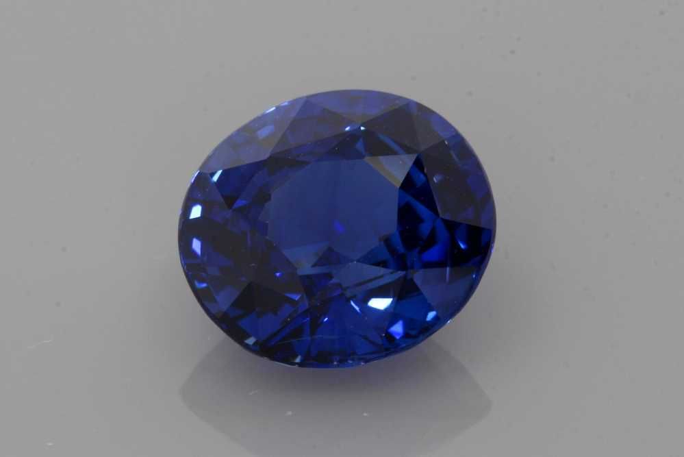 Szafir 5,22 ct, niebieski, szlif owalny