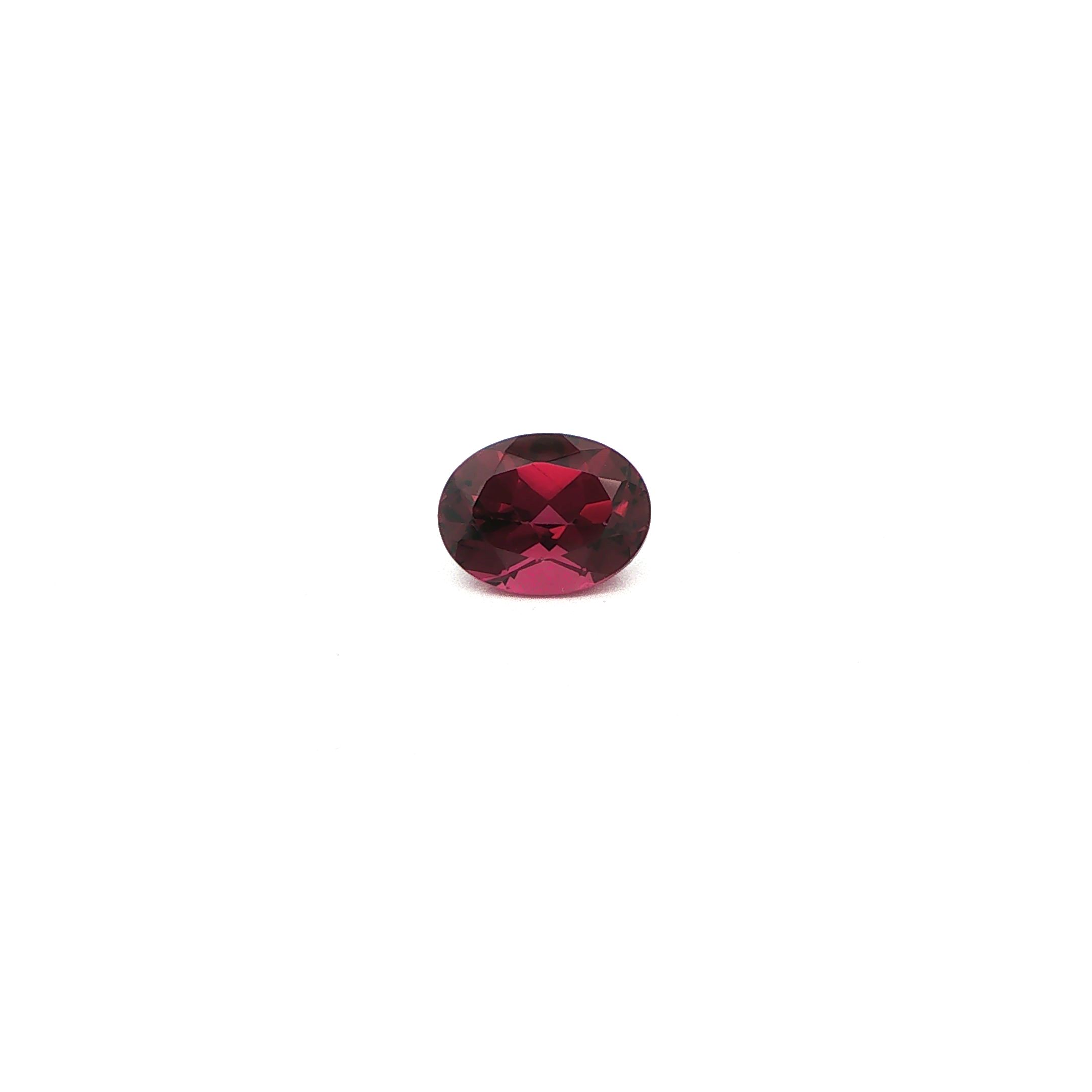 2.6 ct Oval garnet