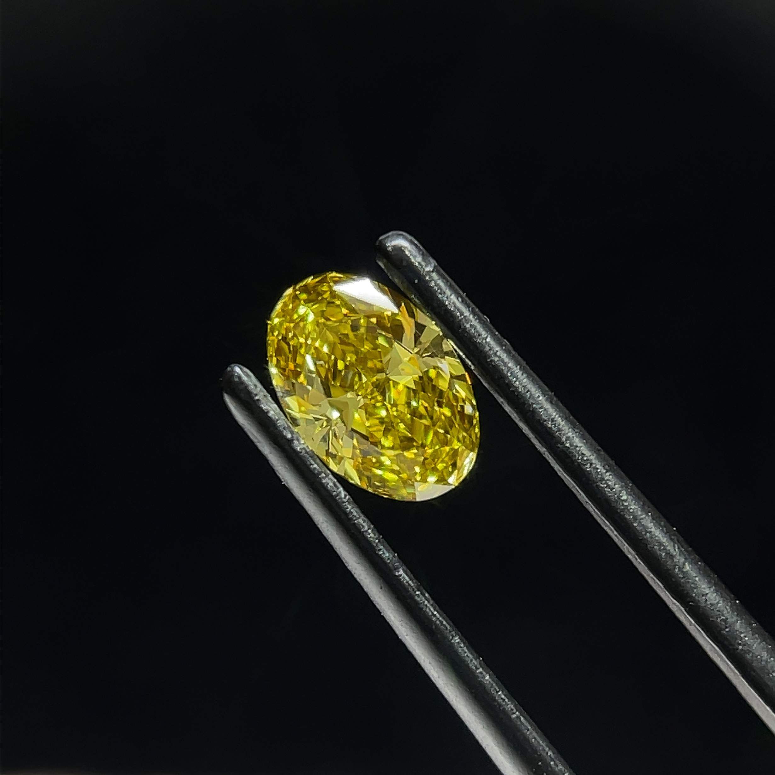 0.8 CT Fancy Intense Yellow OVAL