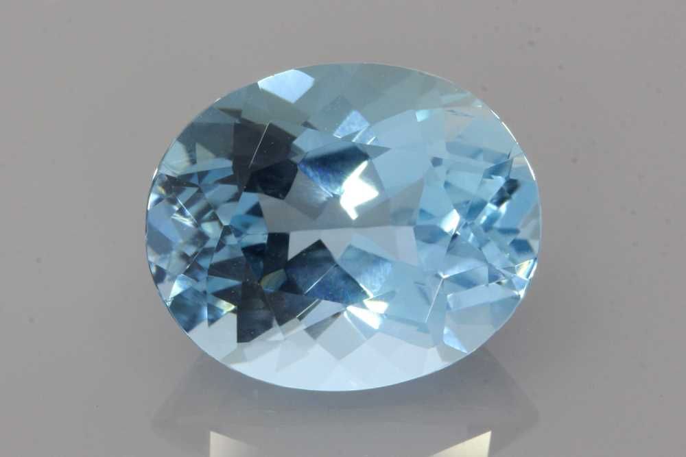 Akwamaryn 4,56 ct, niebieski, szlif owalny