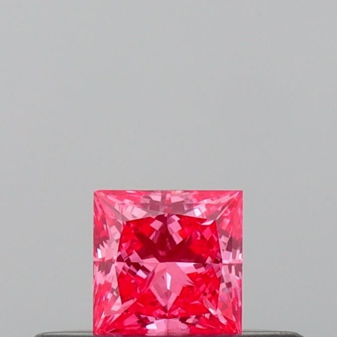 0.18 CT Fancy Vivid Pink PRINCESS