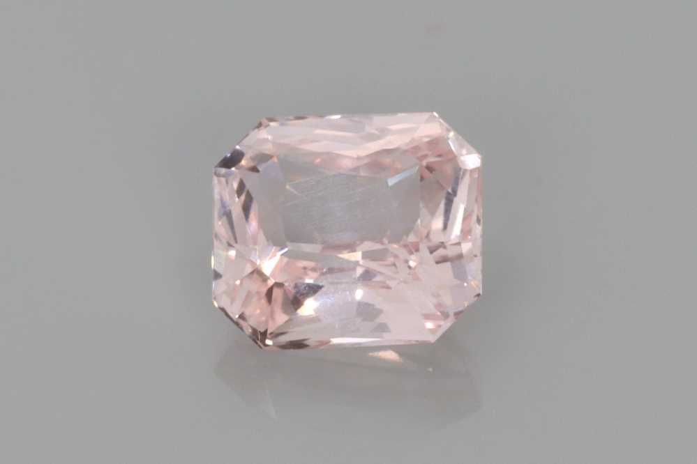 Szafir 1,20 ct, pomarańczowy, szlif ośmiokątny