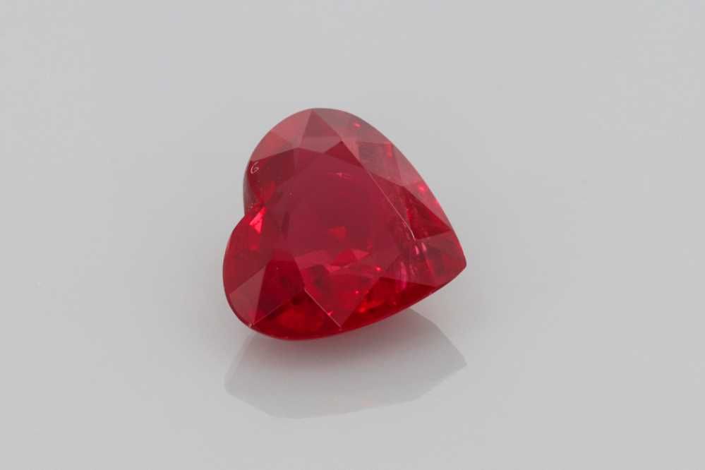 Rubin 1,10 ct, czerwony, szlif serce