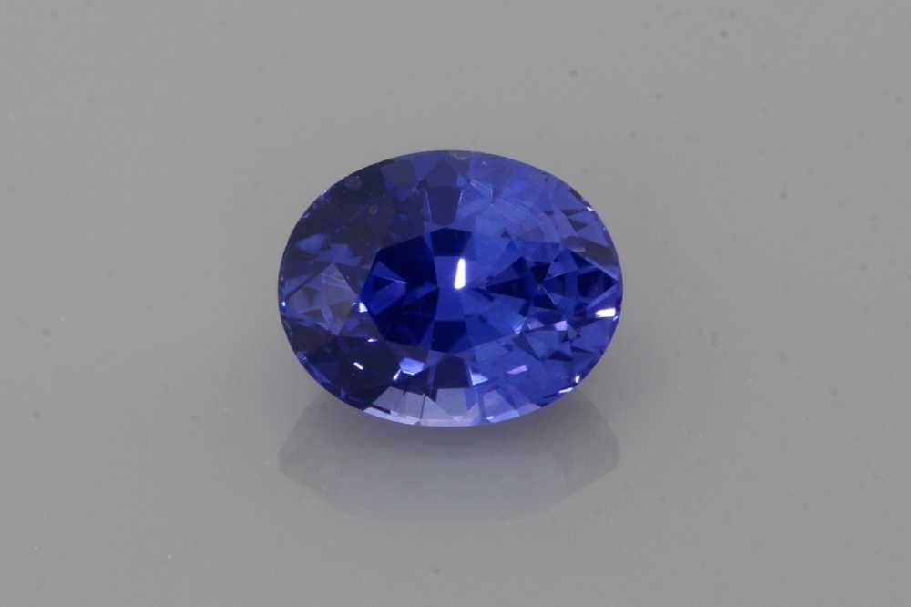 Szafir 1,93 ct, purpurowy, szlif owalny