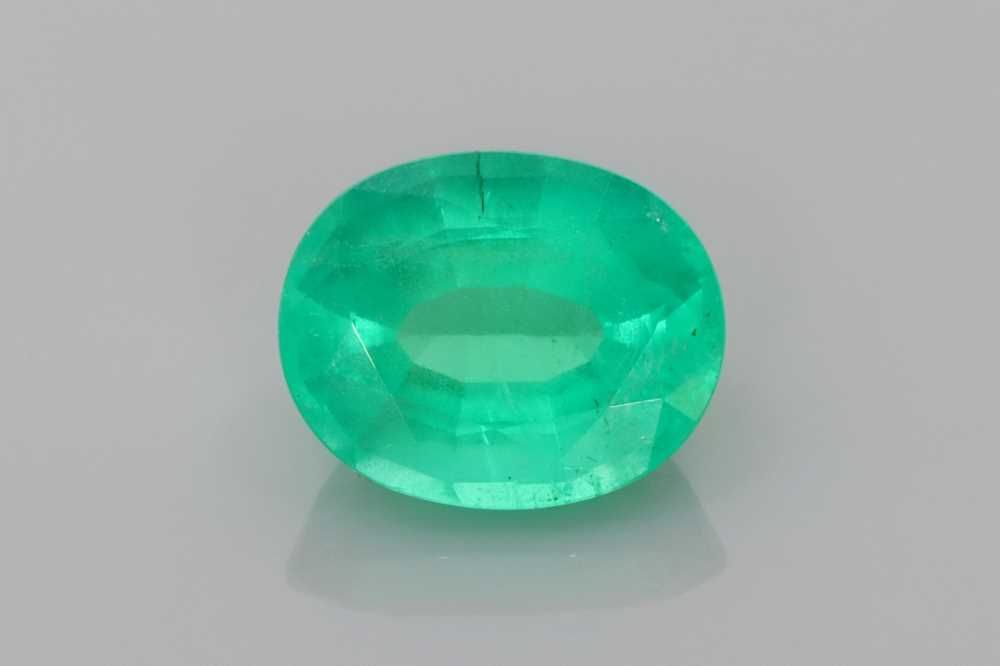 Szmaragd 2,55 ct, zielony, szlif owalny