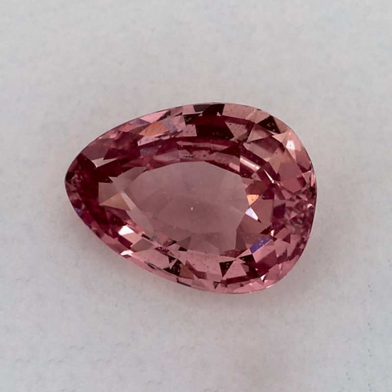Szafir 1,57 ct, różowy, szlif gruszka