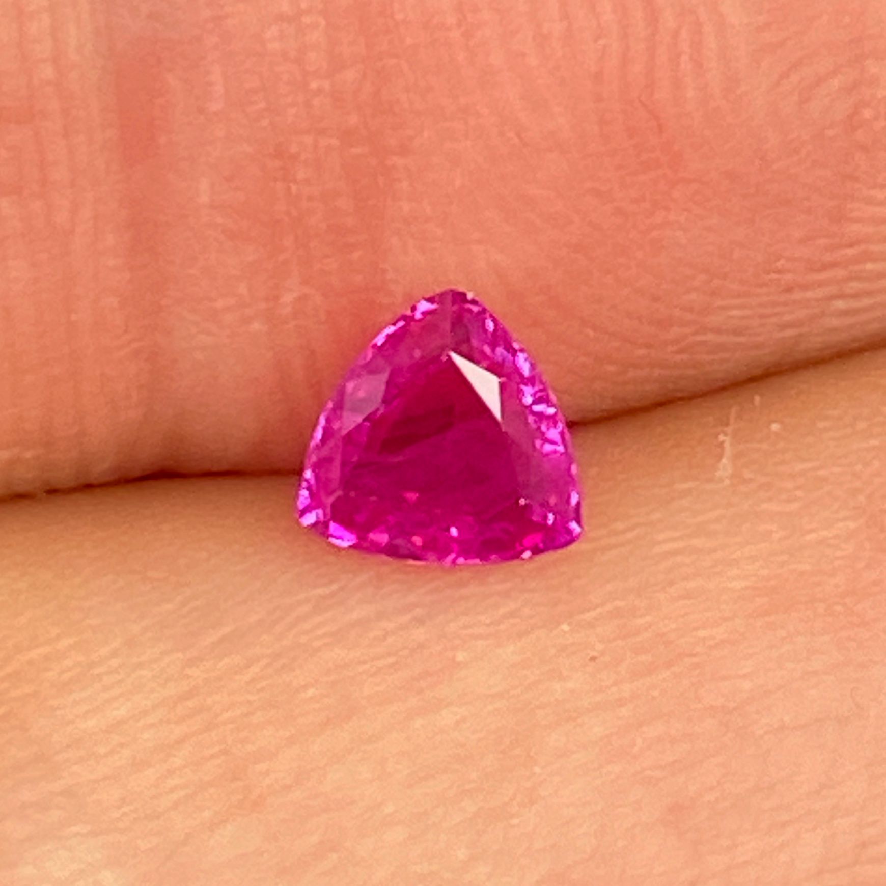 RUBY FACETED 0.72ct RED Red EC MADAGASCAR HEATED