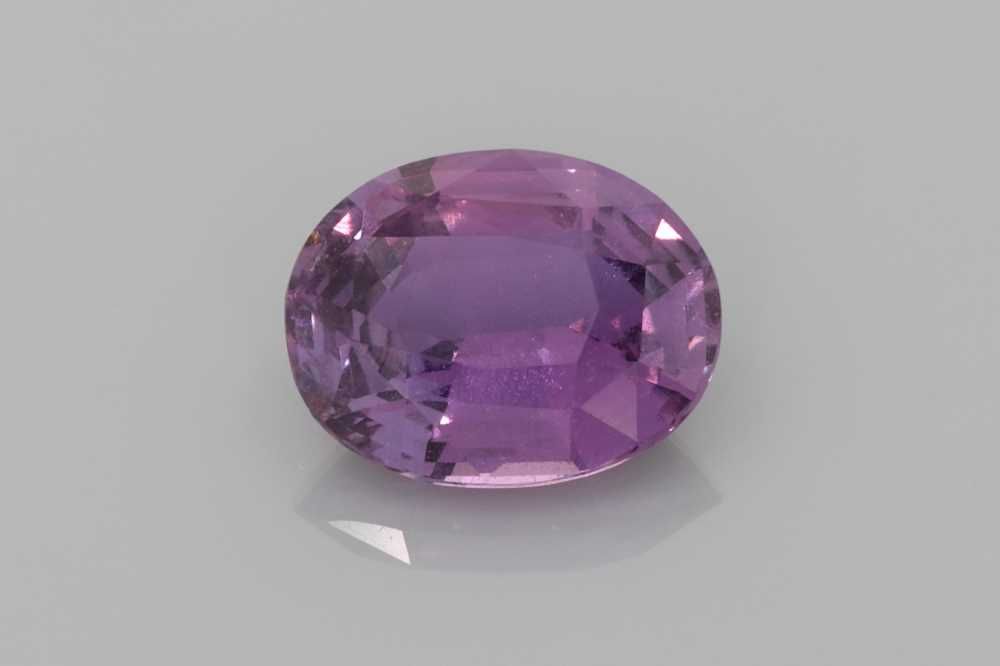 Szafir 2,08 ct, purpurowy, szlif owalny