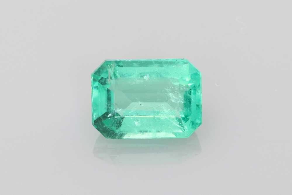 1.87 ct Emerald