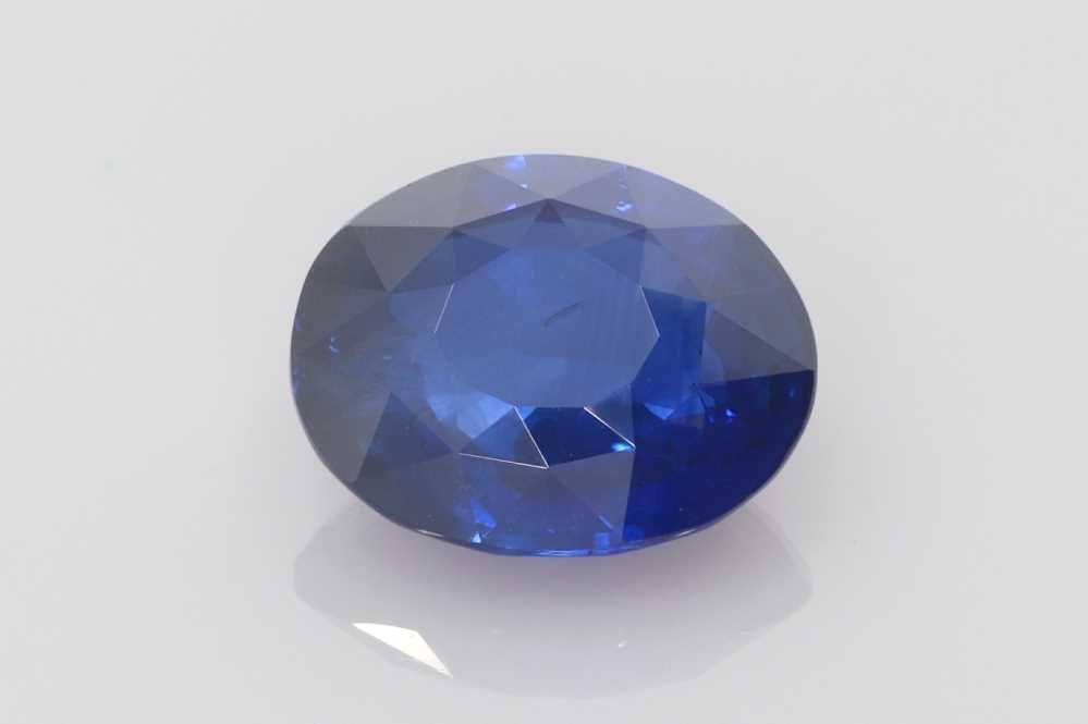 Szafir 8,69 ct, niebieski, szlif owalny
